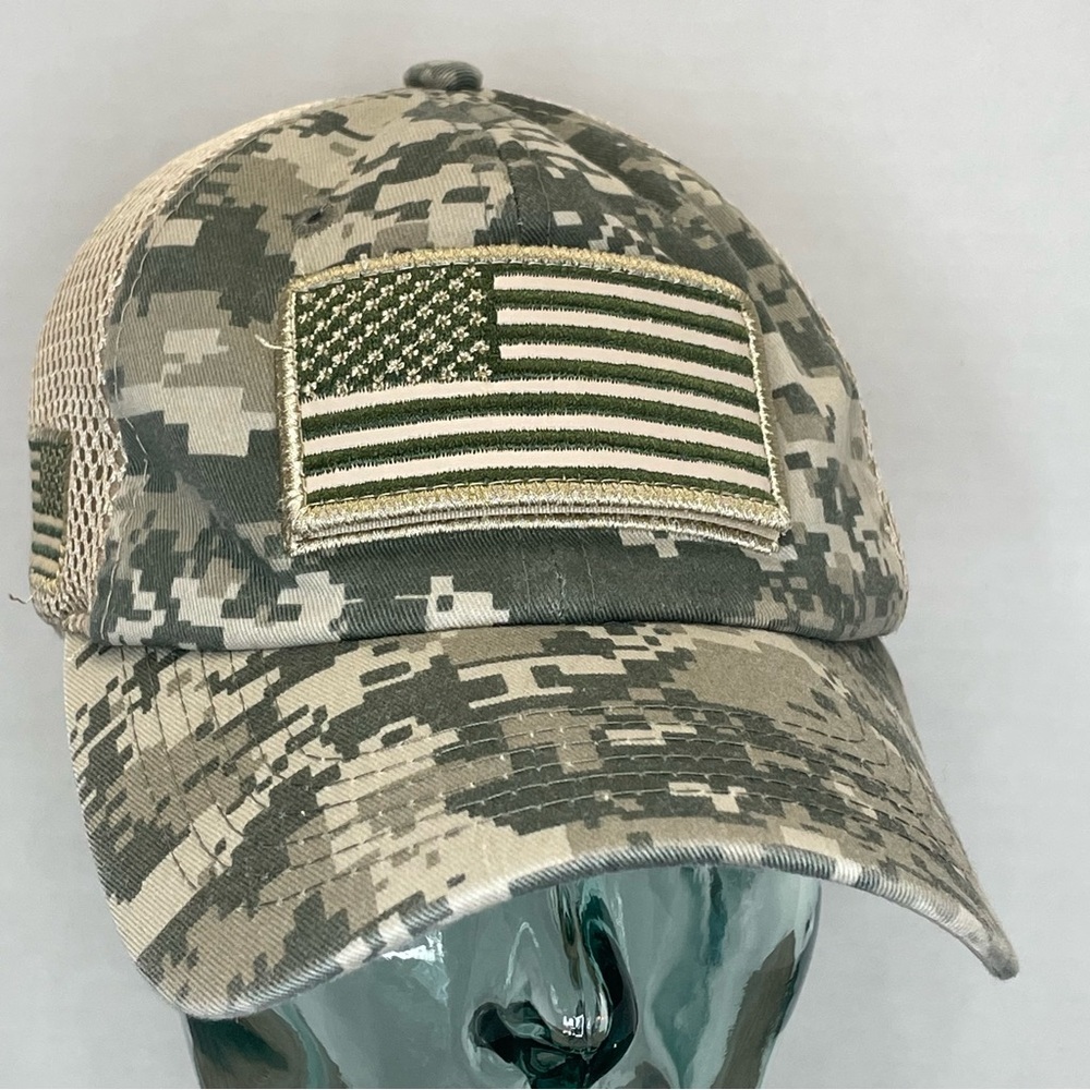 Camouflage American Flag Cap Pit Bull. OS. Adjustable. Mesh